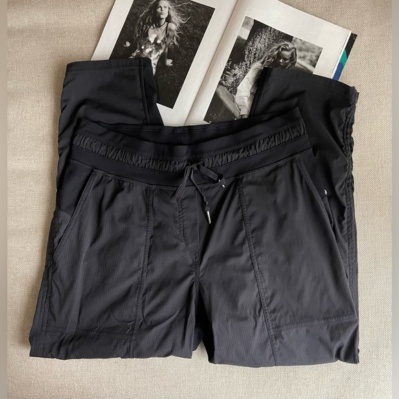 Lululemon Dance Studio Crop Pants Inseam 25” In Black Size 8 - Picture 5 of 16
